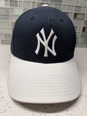 New York Yankees Navy & White Baseball Cap Hat with Adjustable Velcro Back